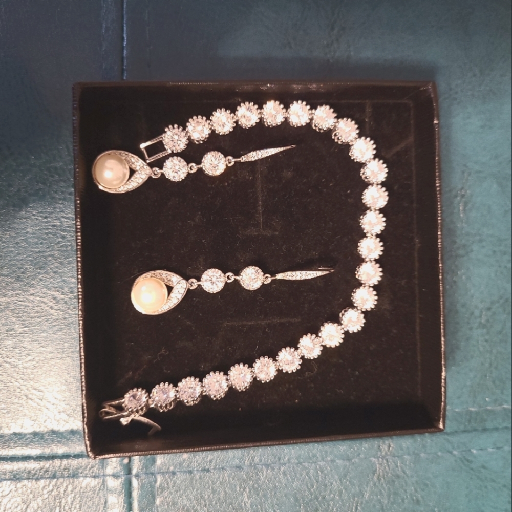 Seraphine creations bridal earrings and bracelet